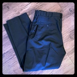 Savane men’s size 36/30 black men’s dress pants